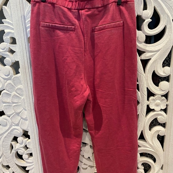 7 For All Mankind Cropped Pink Sweatpants Joggers Size Medium NWT - Picture 4 of 6